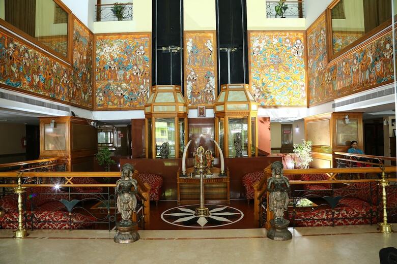 Hotel Mayura Residency