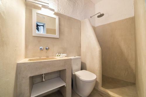 Hotel Artemis Suites
