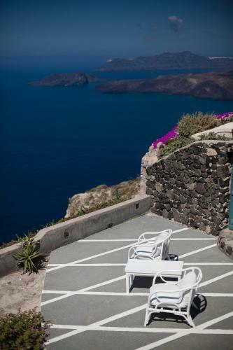 Villa Aegagros Caldera Houses