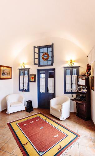 Villa Aegagros Caldera Houses