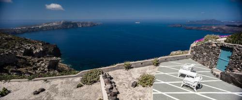 Villa Aegagros Caldera Houses
