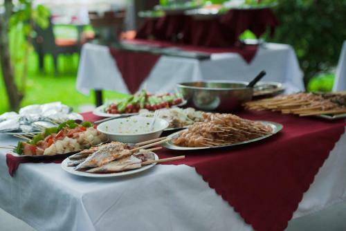 Hotel Vinh Hung Emerald Resort