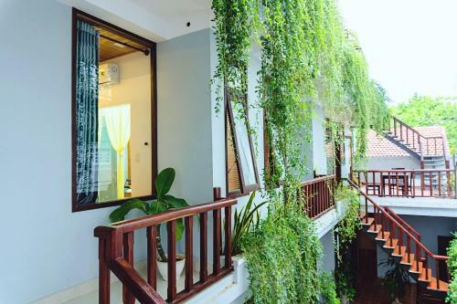 Riverside Plum Garden Homestay