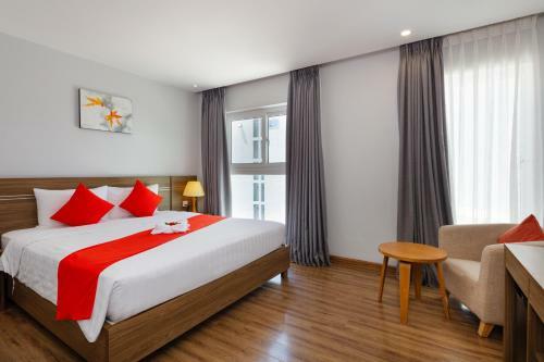 Maple Leaf Hotel & Apartment