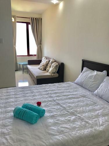 Three Bedroom Sea View Apartment