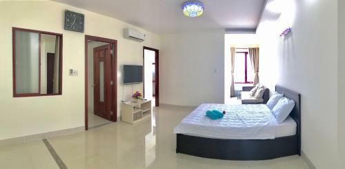 Three Bedroom Sea View Apartment
