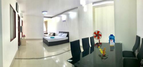 Three Bedroom Sea View Apartment