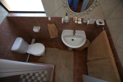 Hostal Rose Petals Guest House