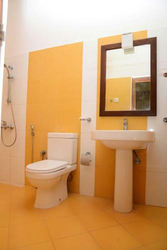 Hostal Golden Residence