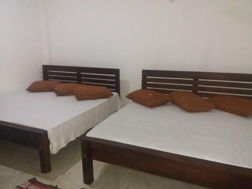 Kumudu Holiday Home