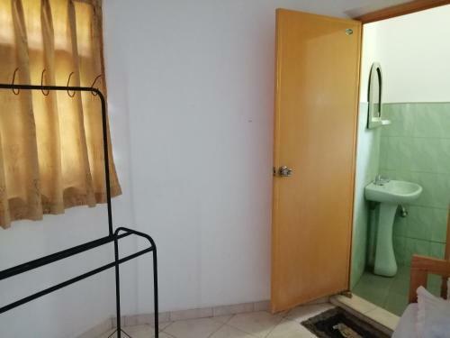 Hostal Wind Breeze Inn