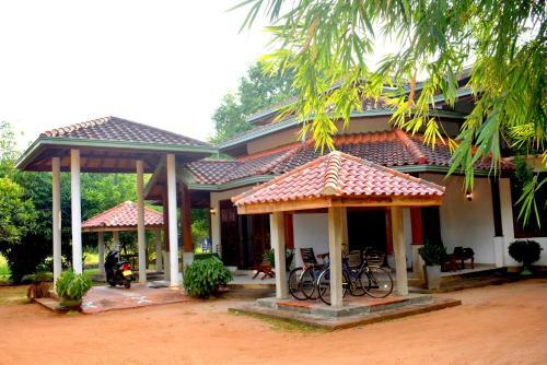 Vintage River Hotel