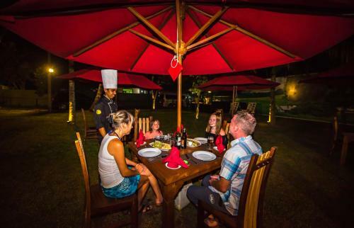 Hotel Ballena Regency