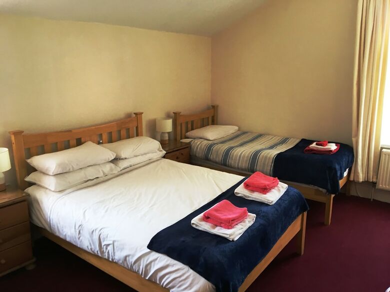 Hostal Robyn's Guest House