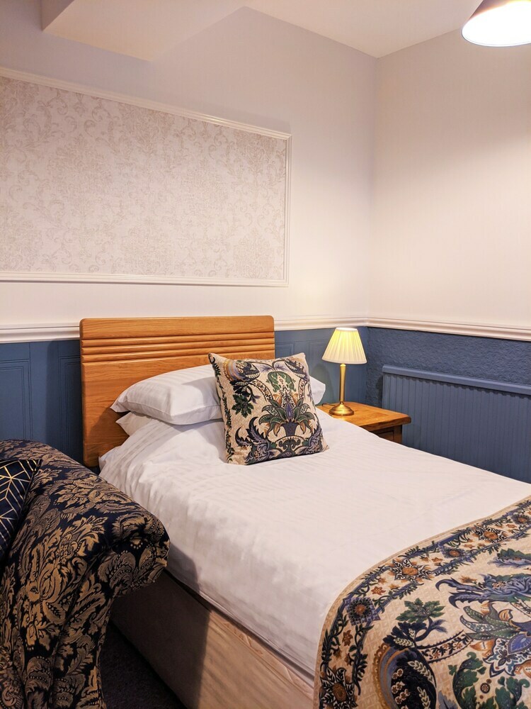Bed & Breakfast Lee House