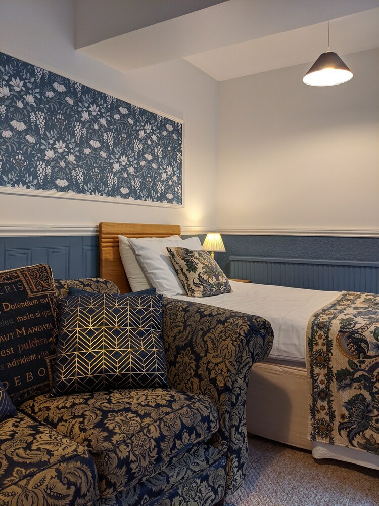 Bed & Breakfast Lee House
