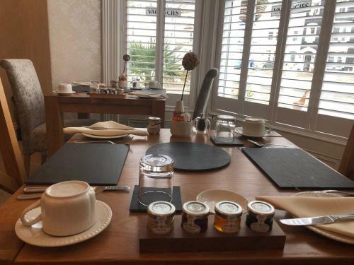 Hostal Adcote House