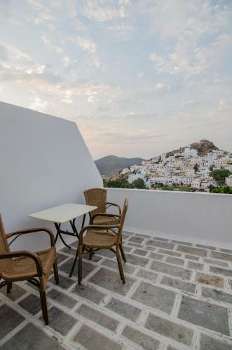 George & Irene Hotel