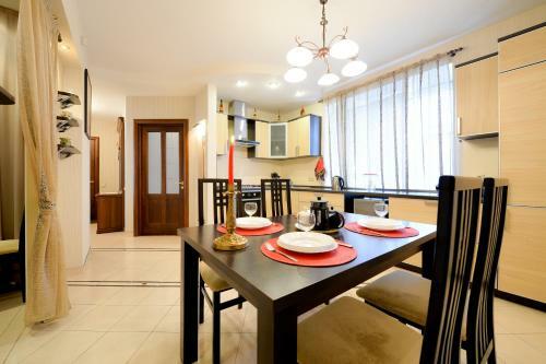 Apartamento Five Stars Luxury On Revolution Square