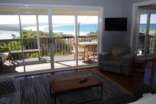 Awesome View, 4 View Street