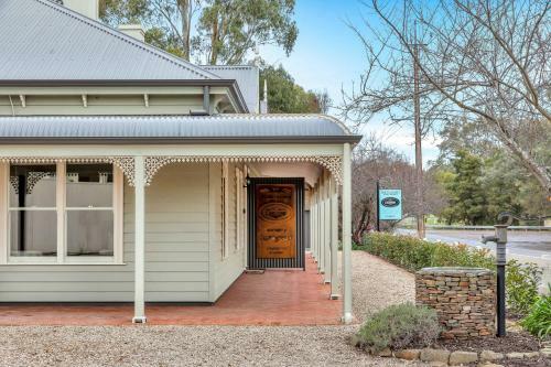 Grandview Accommodation - The Flaxley Apartments