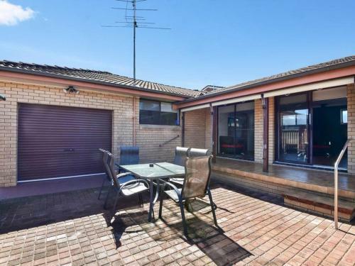 The Noraville House - Large Family Home