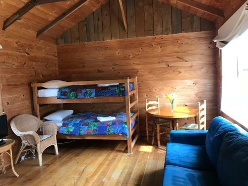 Somerset Beachside Cabin And Caravan Park