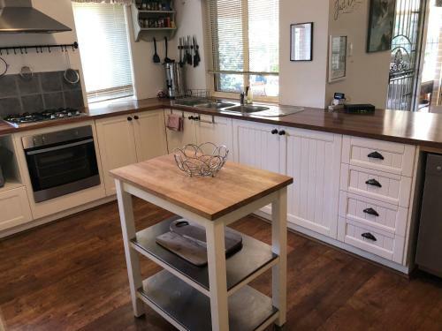 Swan Valley Holiday Home