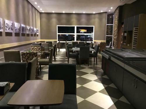 Hotel Oeste Plaza