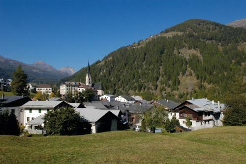 Sta-maria Youth Hostel