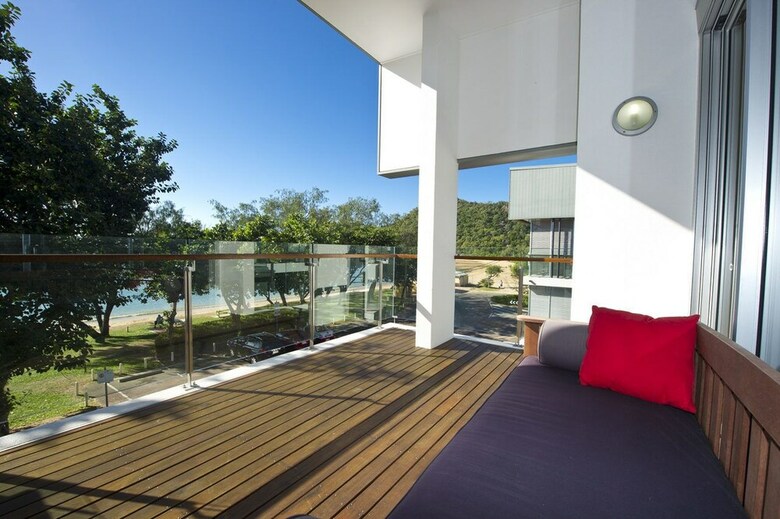Maggies Beachfront Apt. 5