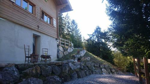 Hostal Loyehill Chalet - Swiss Alps Escape