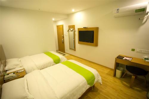 Vatica Shanghai Pudong New District Dishuilake Hotel