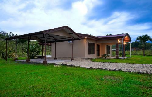 Heliconias Private Guest House