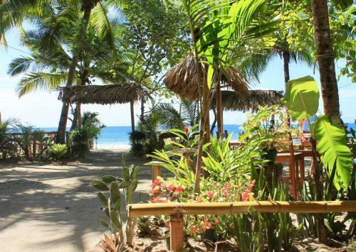 Bahia Beachfront Hotel & Restaurant