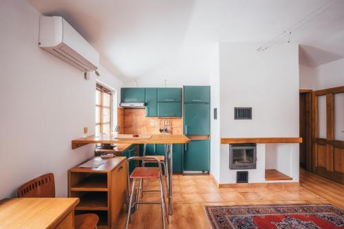 Apartamentos Latron 98