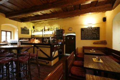 Apartamentos Latron 98
