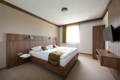 Hotel Wellness Penzion Medli?ky