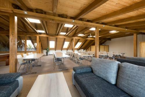 Hotel Wellness Penzion Medli?ky