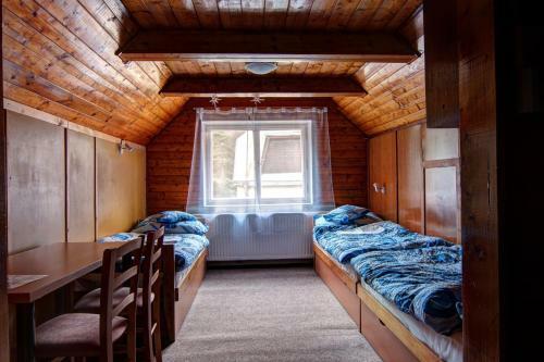Hostal Chata Z�ti?�