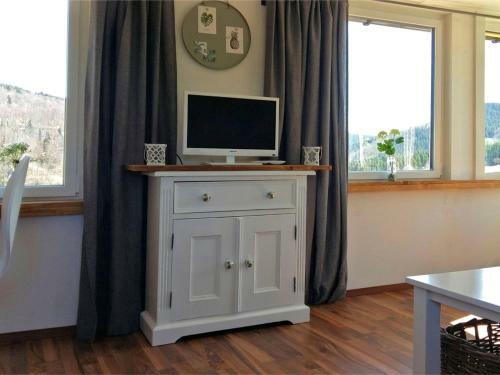 Comfortable Chalet Near Forest In Gehlberg