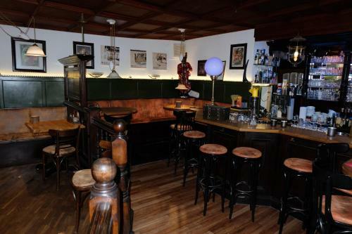 Hostal Hotel Zum Wei�en Ro�