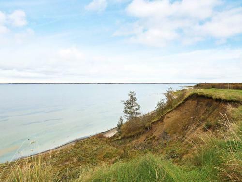 Three-bedroom Holiday Home In Roslev 3
