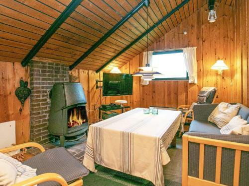 Three-bedroom Holiday Home In Roslev 3