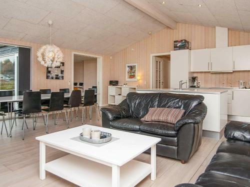 Holiday Home Skovs�en V