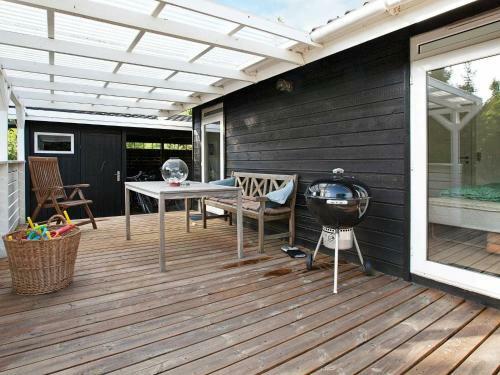 Three-bedroom Holiday Home In Glesborg 57