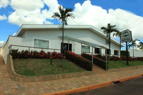 Candeias Hotel