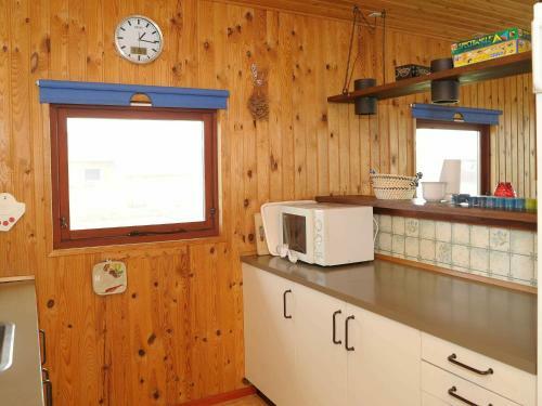 Three-bedroom Holiday Home In Harbo�re 23
