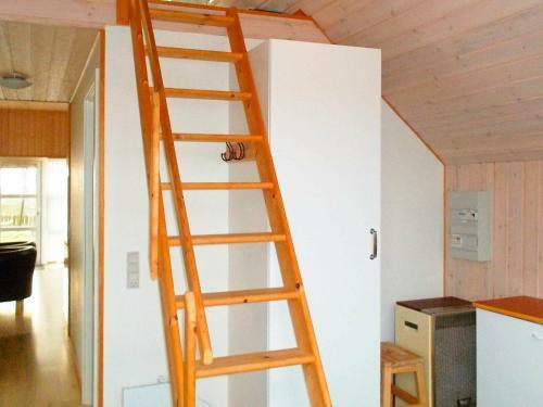 Two-bedroom Holiday Home In Harbo�re 3