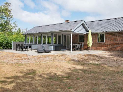 Holiday Home Henne IX